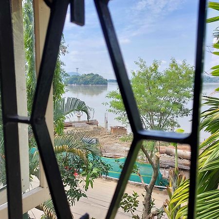 Riverview Guest House Guwahati Exteriör bild
