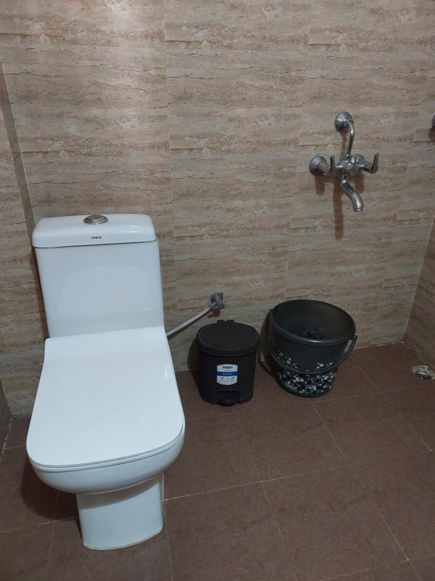 Riverview Guest House Guwahati Exteriör bild