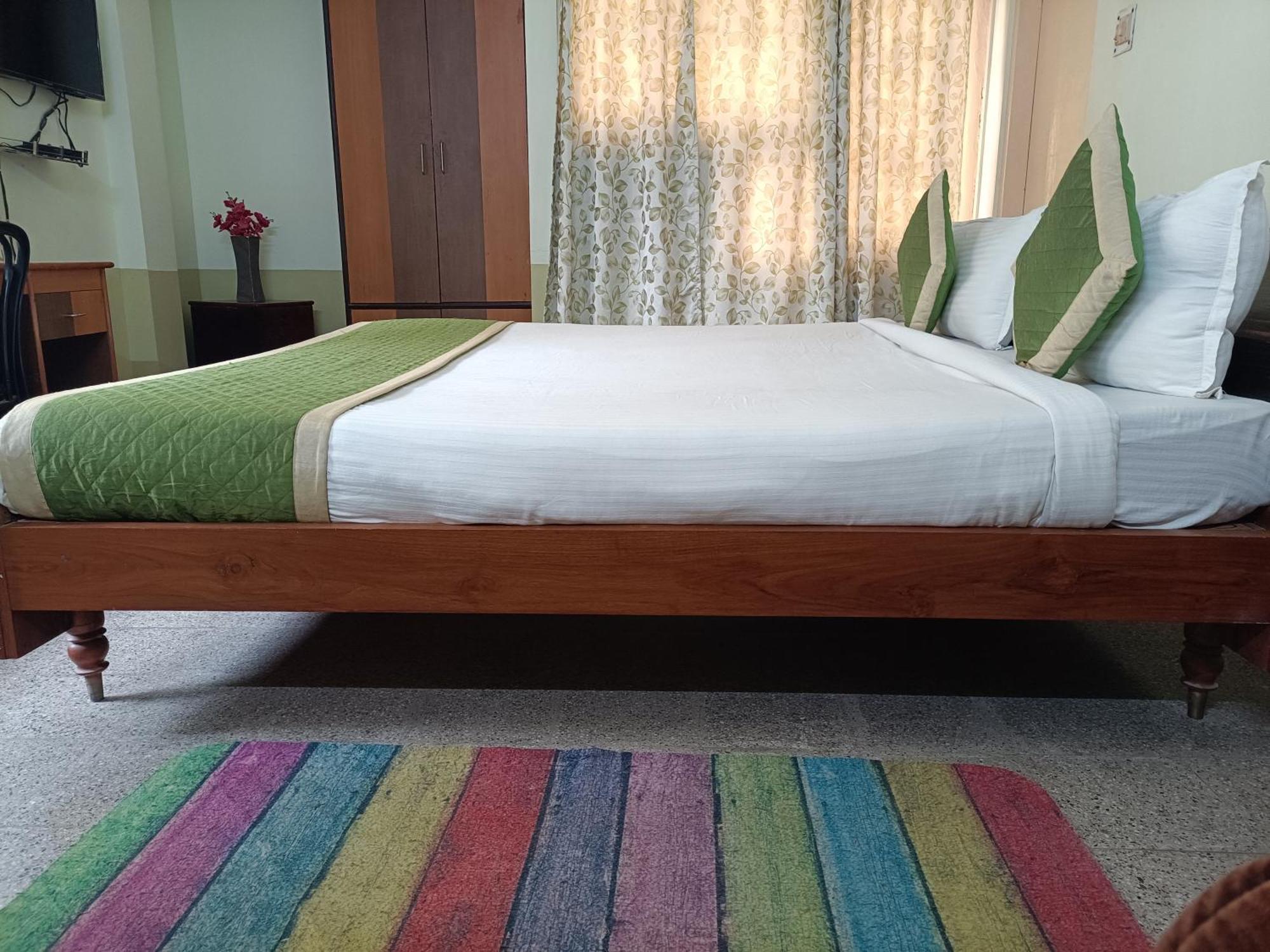 Riverview Guest House Guwahati Exteriör bild